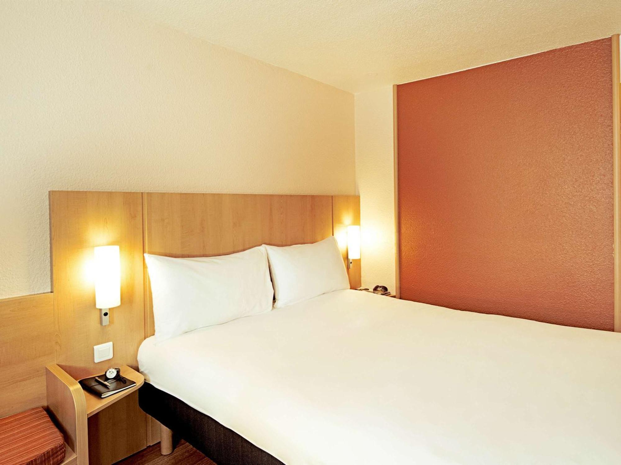 Ibis Ulm City Екстериор снимка