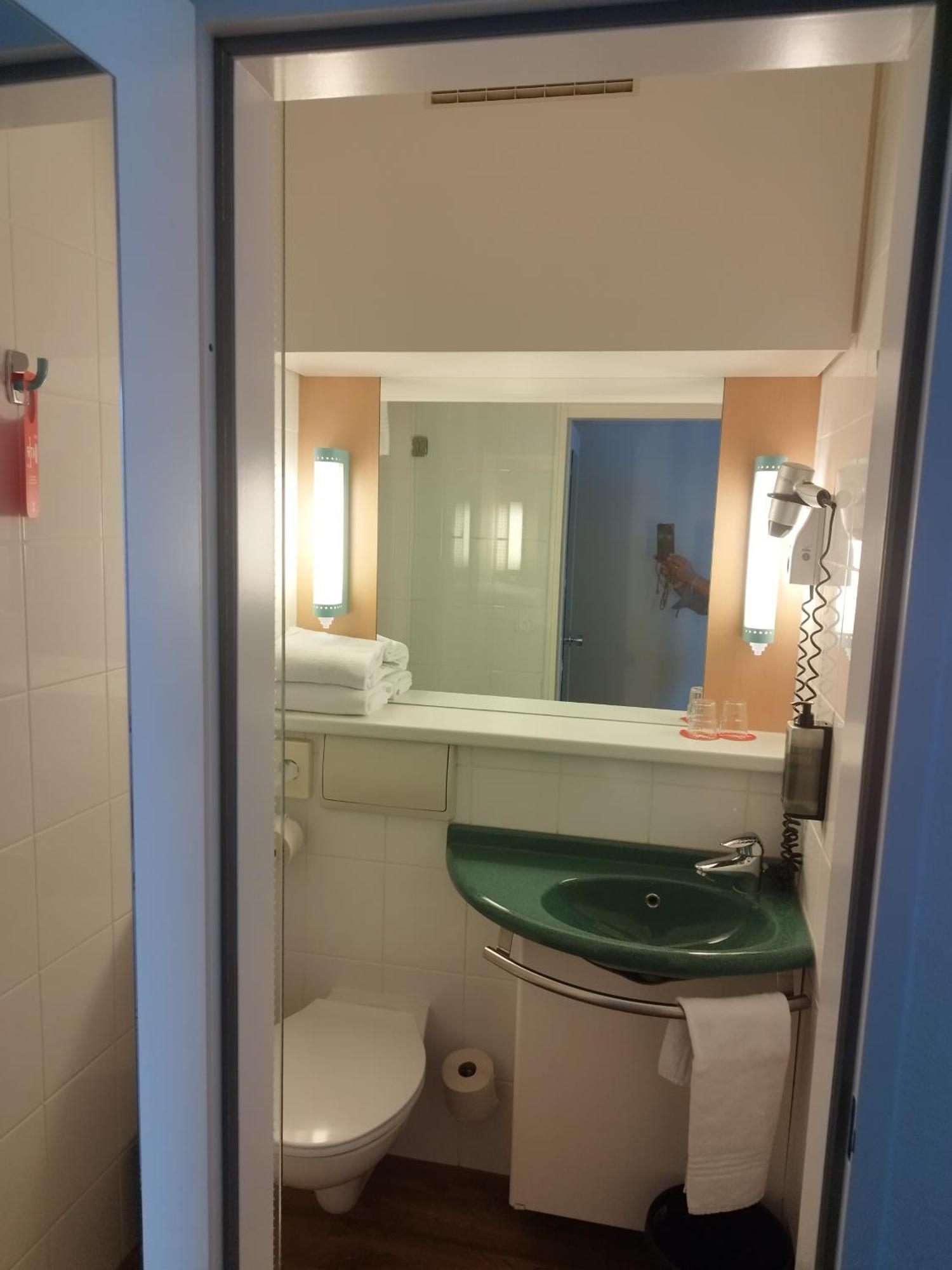 Ibis Ulm City Екстериор снимка