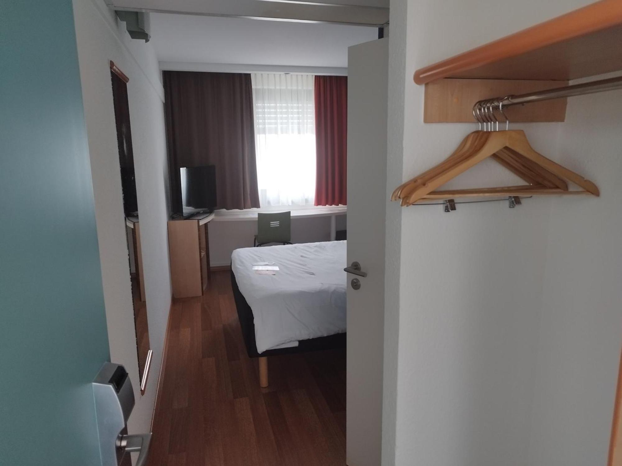 Ibis Ulm City Екстериор снимка