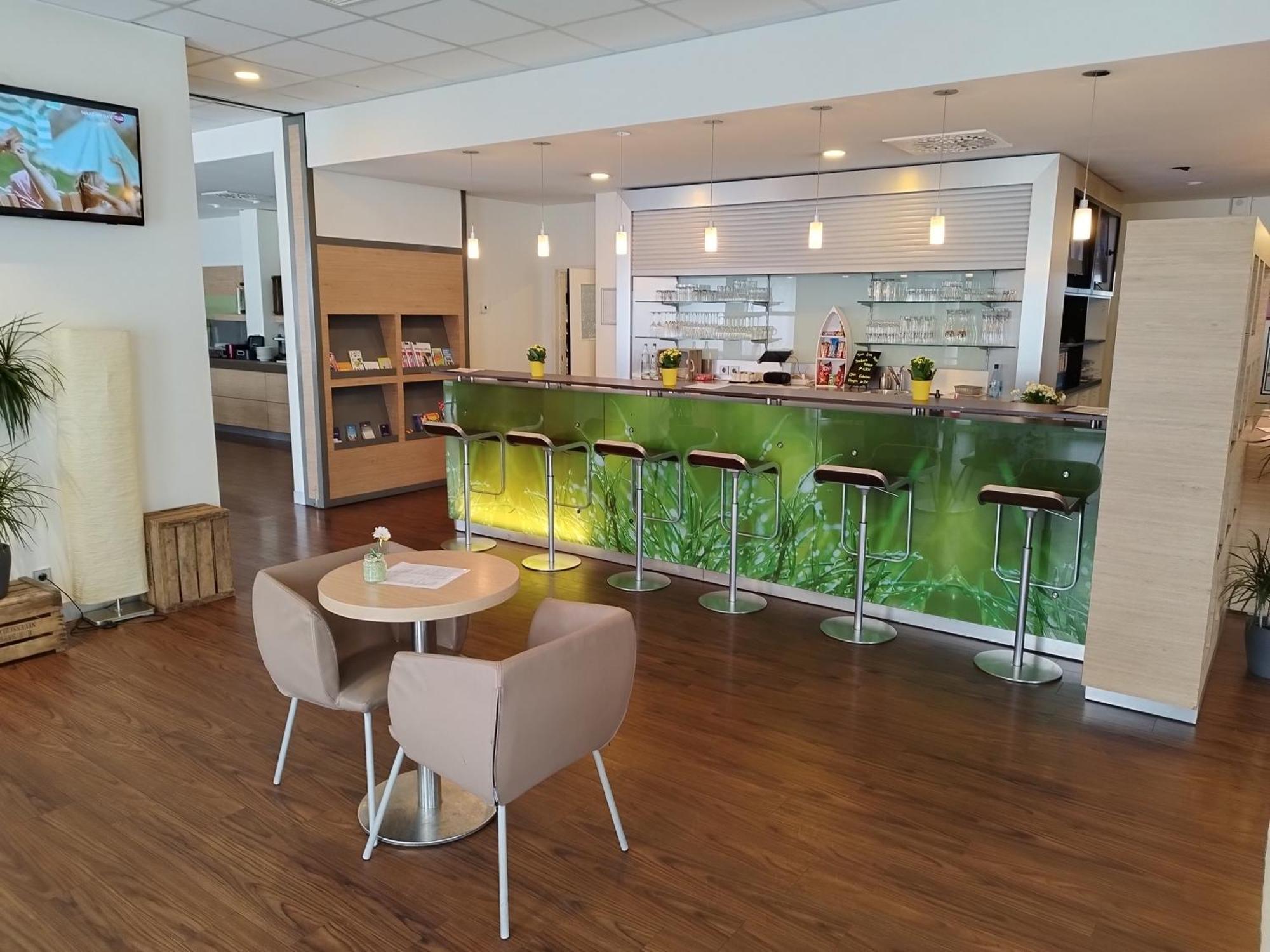 Ibis Ulm City Екстериор снимка