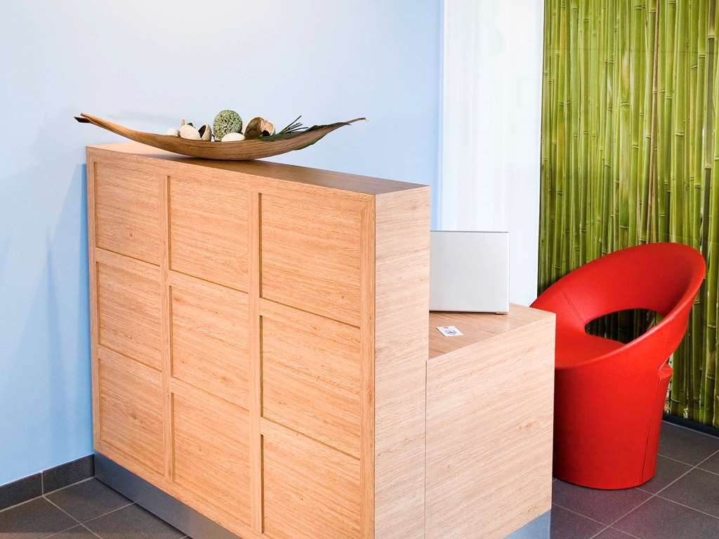 Ibis Ulm City Екстериор снимка