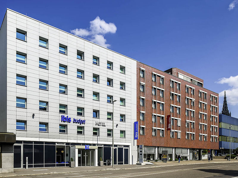 Ibis Ulm City Екстериор снимка